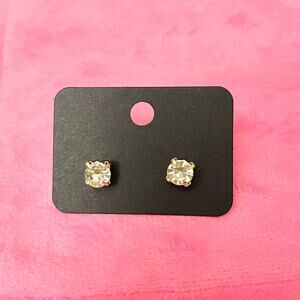 Women's Vintage Jewelry Unknown Gemstones Stud Earrings